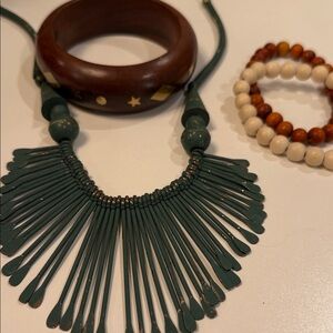 Green Statement Necklace and Bracelet Set